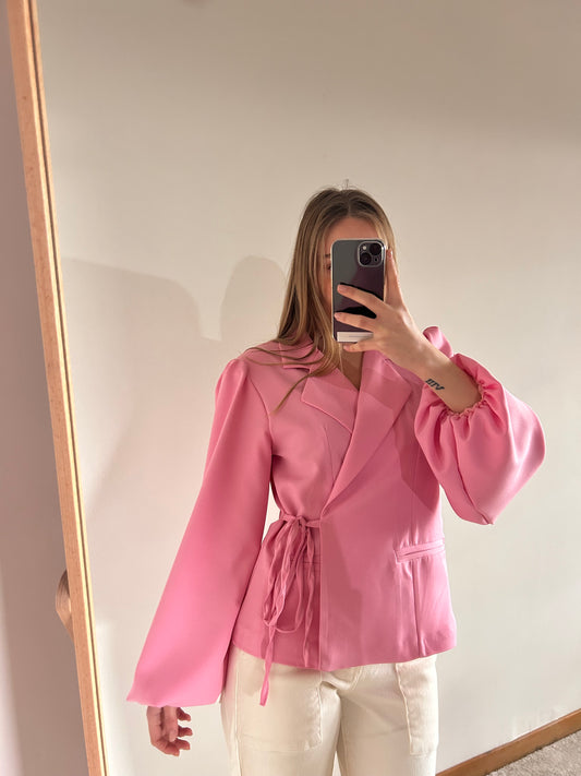 Blazer Tella