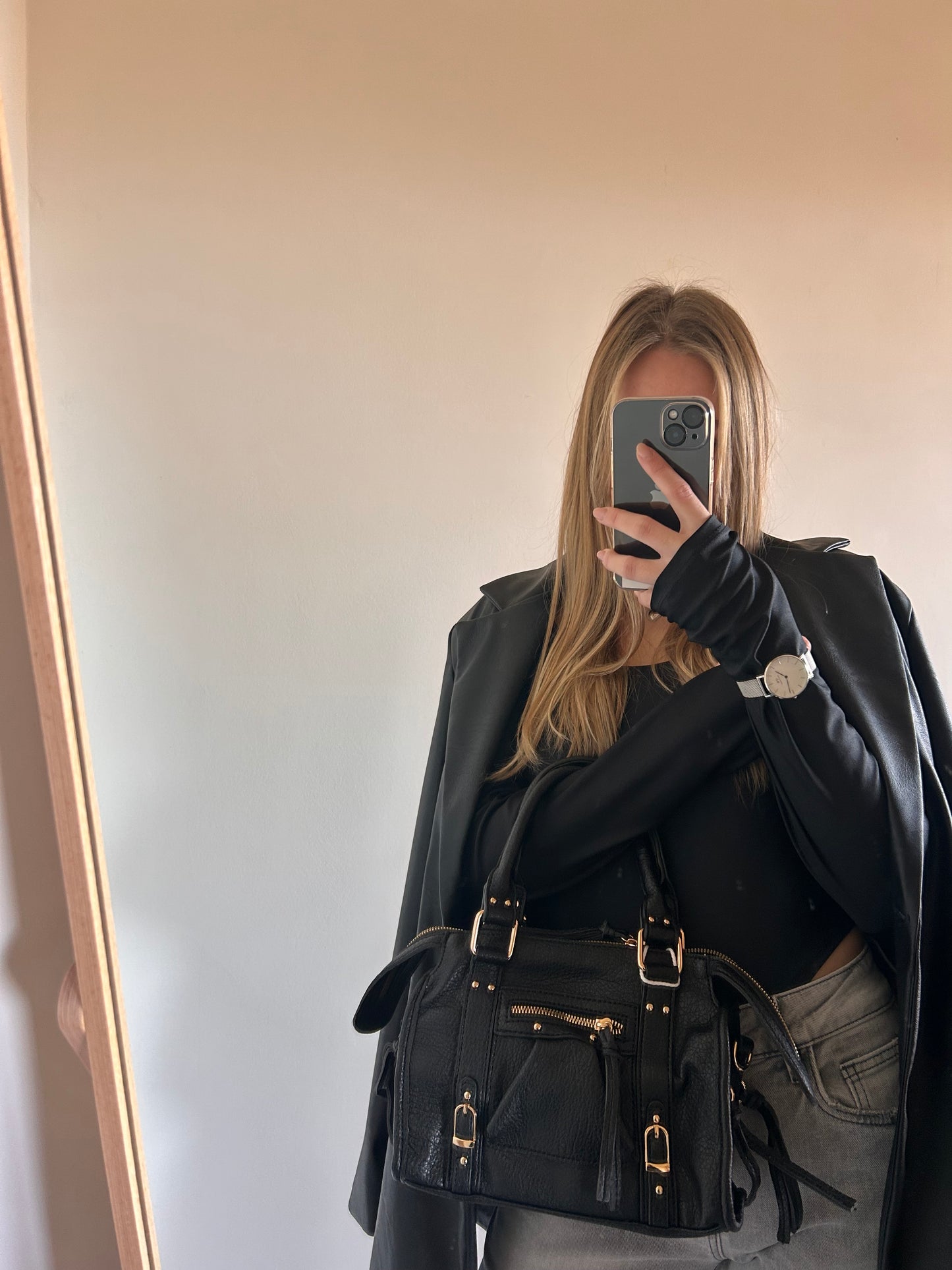 BORSA KIKI